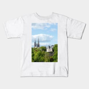 EU; Europe; Luxembourg; Luxembourg; City; Cathedral; Church; old town; park Kids T-Shirt